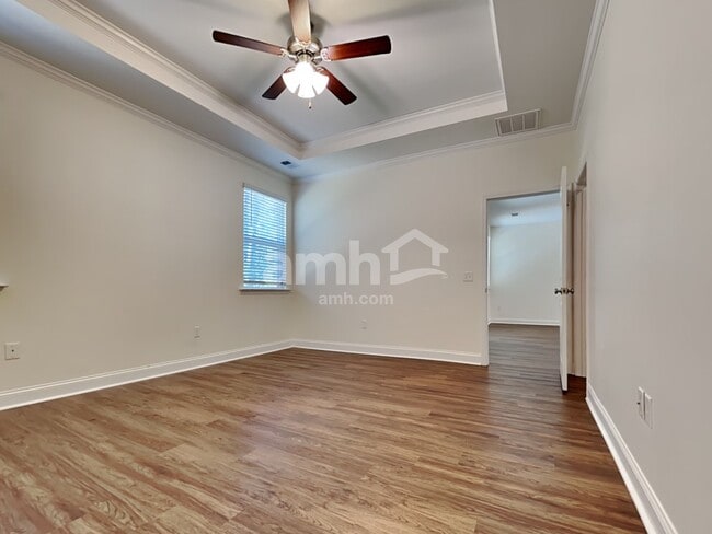 Building Photo - 226 Swan Dr