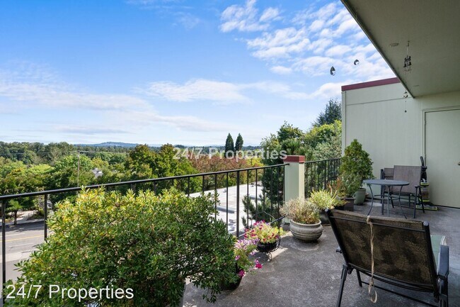 Building Photo - 2 br, 2 bath House - 4926 S. Corbett Ave. ...