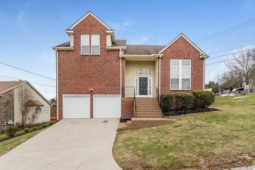 Primary Photo - 700 Leadenhall Ct