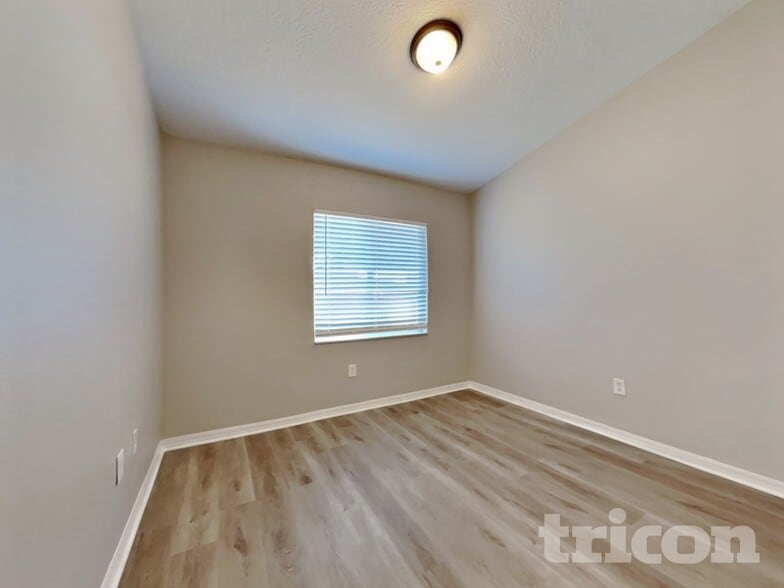 Building Photo - 3411 20th St W