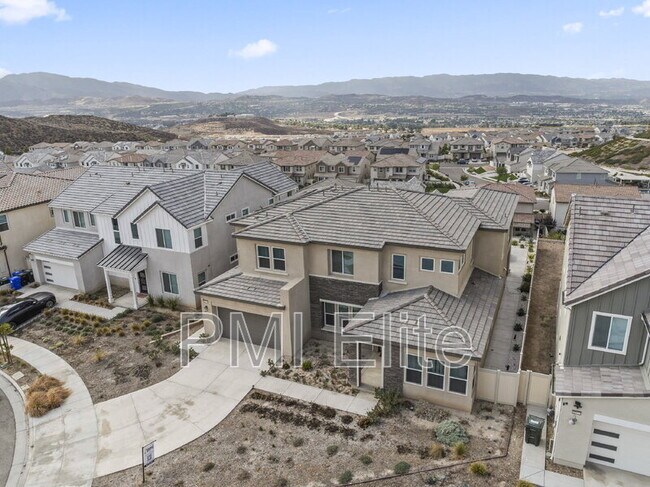 Building Photo - 28649 Windbreak Tr