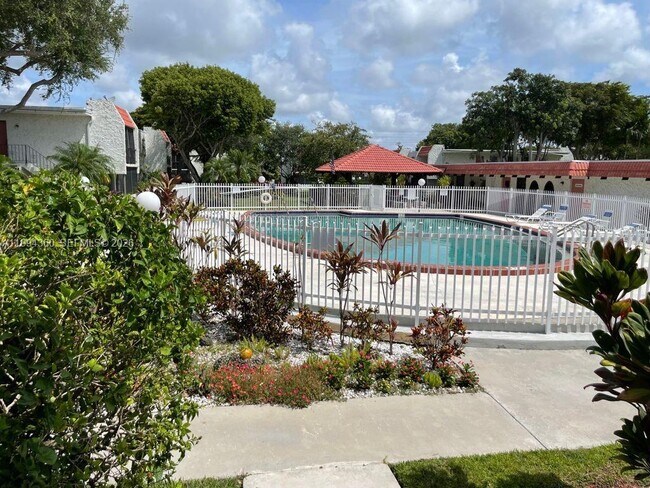 Building Photo - 8701 SW 141st St