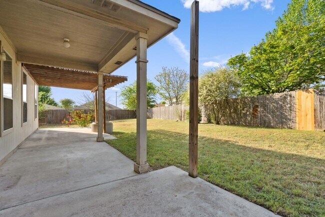 Building Photo - 120 Brazos Ln