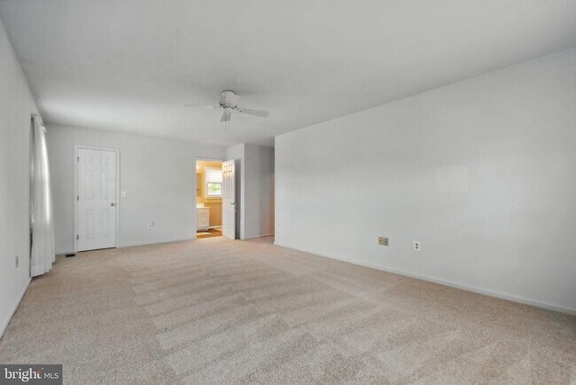 Building Photo - 12451 Plowman Ct