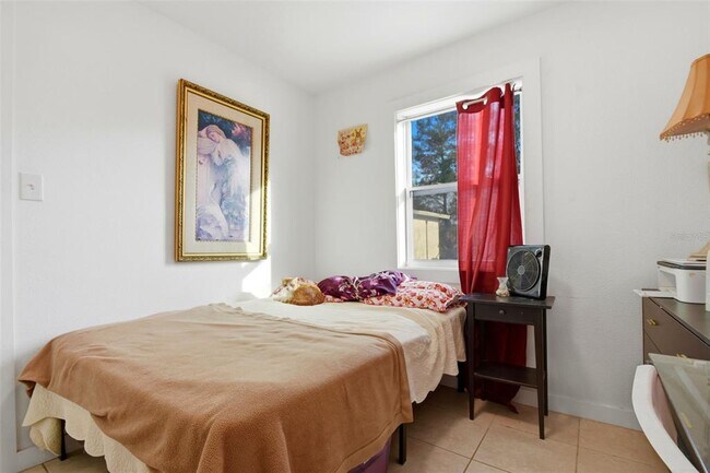 Building Photo - 3704 Wells St