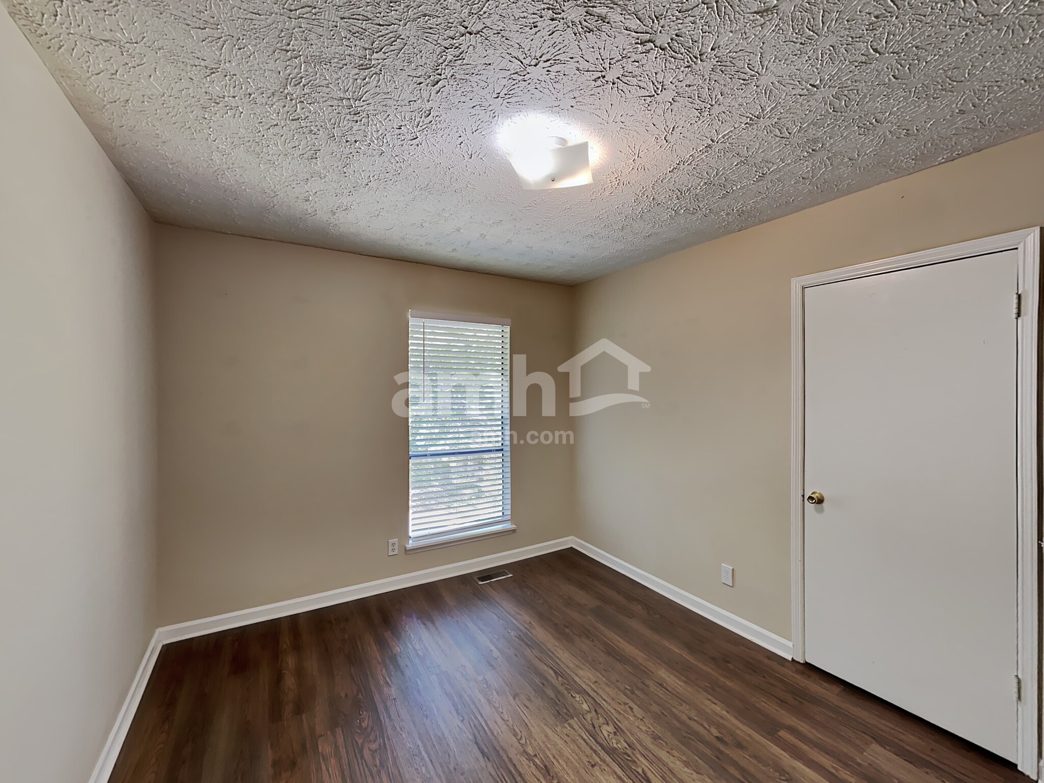 Building Photo - 4758 Jamerson Forest Cir