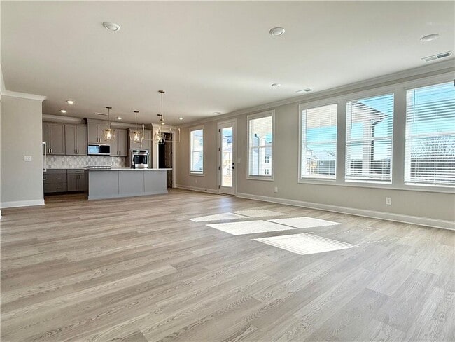 Building Photo - 3227 Madeira Dr