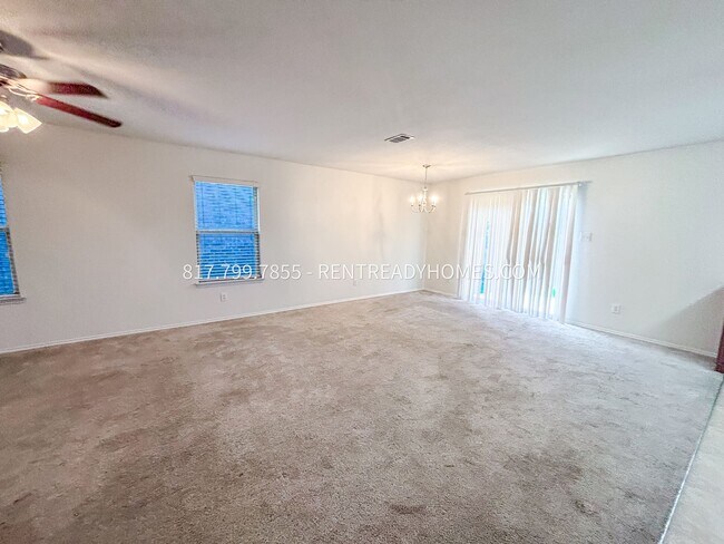 Building Photo - 617 Stirrup Bar Dr