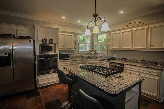 Building Photo - 4265 Deerwood Ln