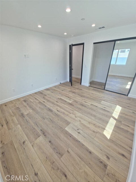 Building Photo - 7331 Vanalden Ave