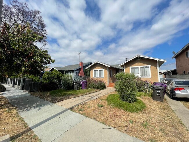 Building Photo - LINDEN 2470