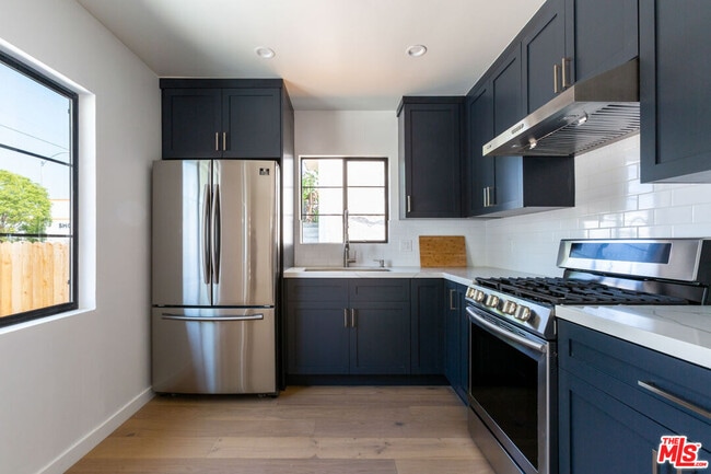 Building Photo - 3304 1/2 Casitas Ave