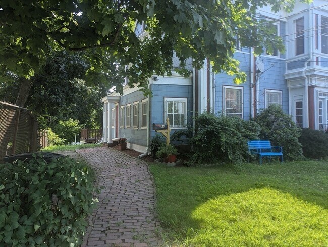 Building Photo - 9 A Ellis St