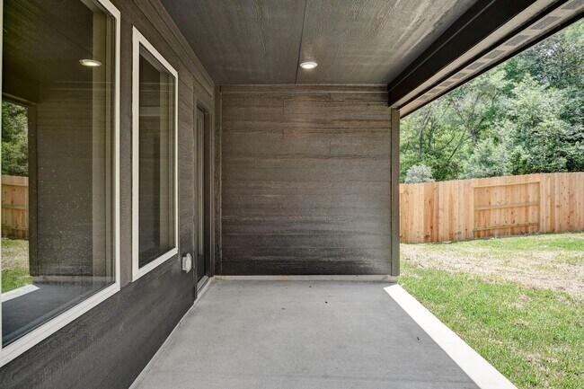 Building Photo - 1721 Succotash Oak Ct