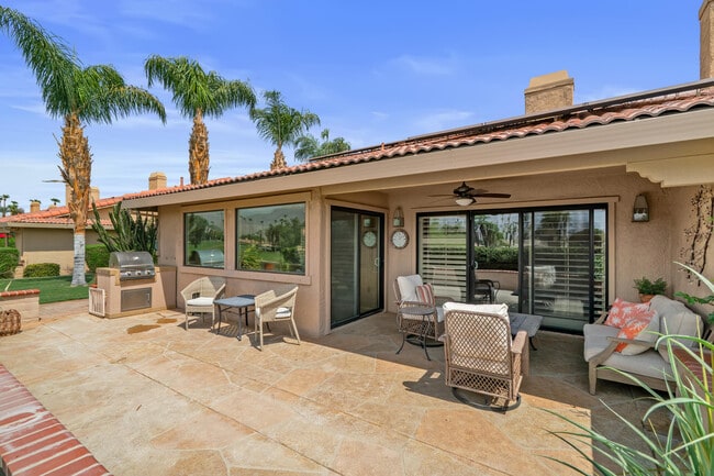 Building Photo - 99 Conejo Cir