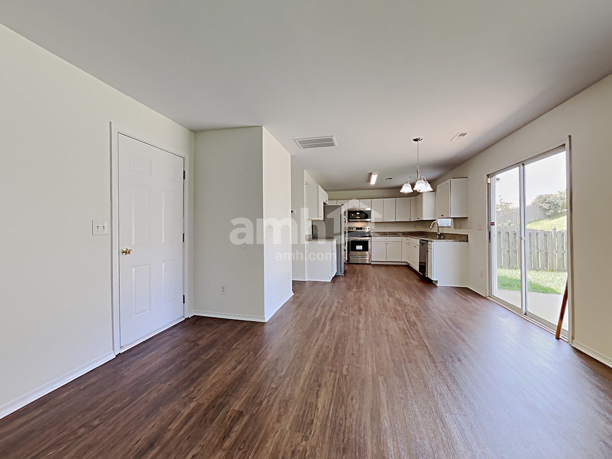 Building Photo - 8443 Redding Glen Ave