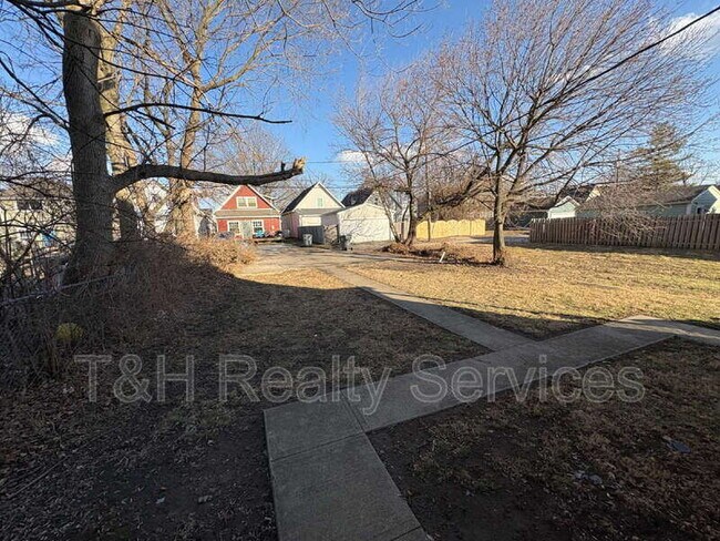 Building Photo - 635 Jefferson Ave