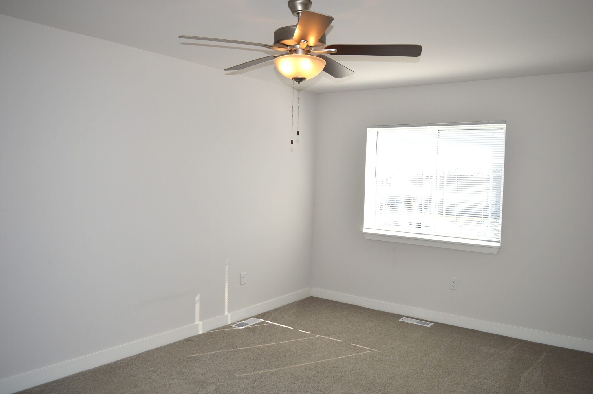 Building Photo - 4940 Innovation Dr