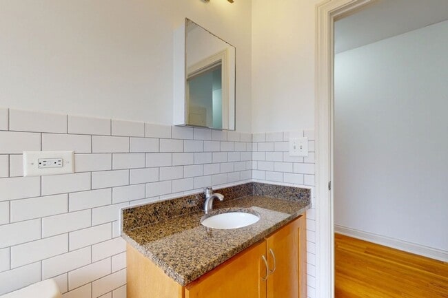 Floorplan - 5400-5408 S. Ingleside Avenue