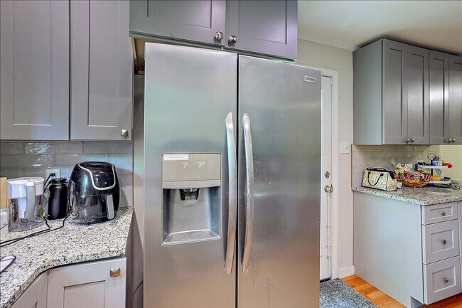 Building Photo - 3 Bedroom Home in Northeast Jackson