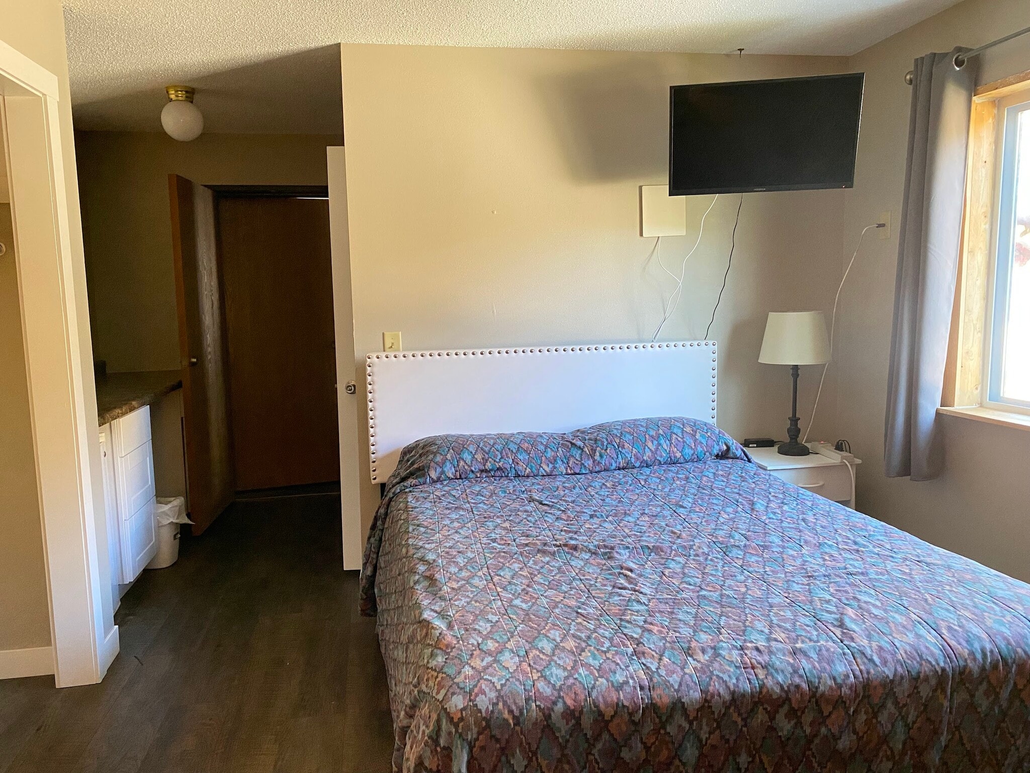 Building Photo - 710 2nd Ave N