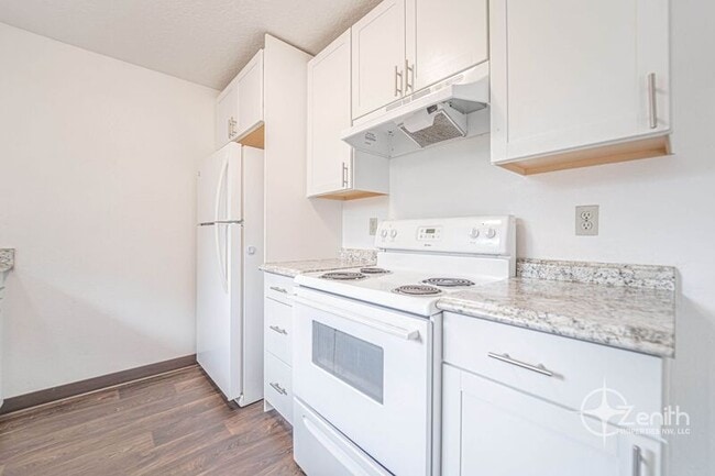 Building Photo - 106 W Beacon Hill Dr
