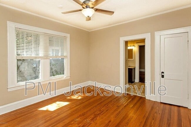 Building Photo - 1211 Hollywood Ave