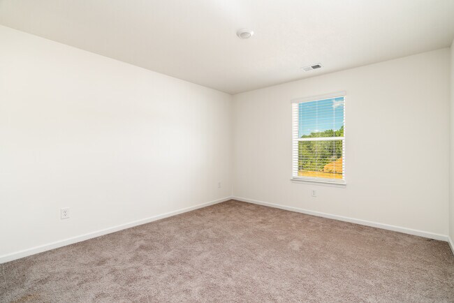Building Photo - 3473 Tyee Xing Wy