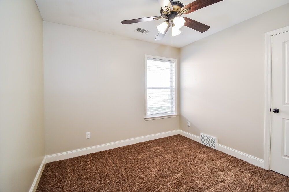 Building Photo - 3080 Magnolia Dr