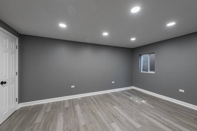 Building Photo - 2131 Prospect Ave