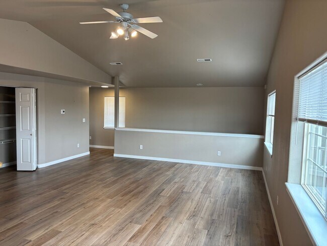 Building Photo - 1523 NE Frank McClean Ct