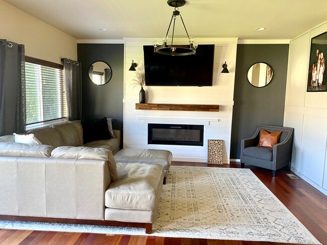 Building Photo - 2547 Blackberry Loop