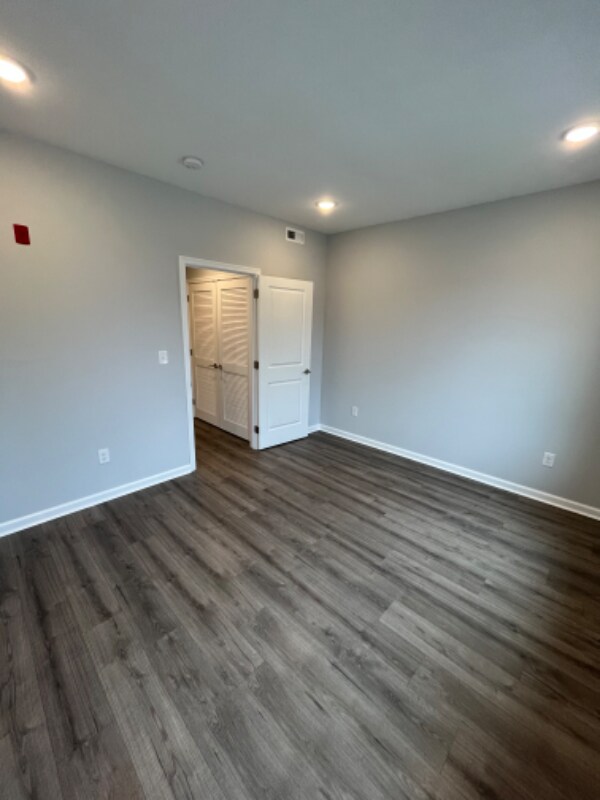 Building Photo - 4107 W Girard Ave