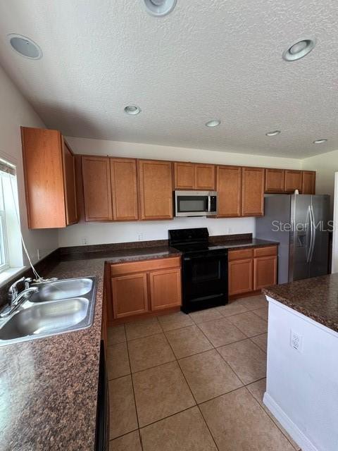 Building Photo - 2228 Waukegan Dr