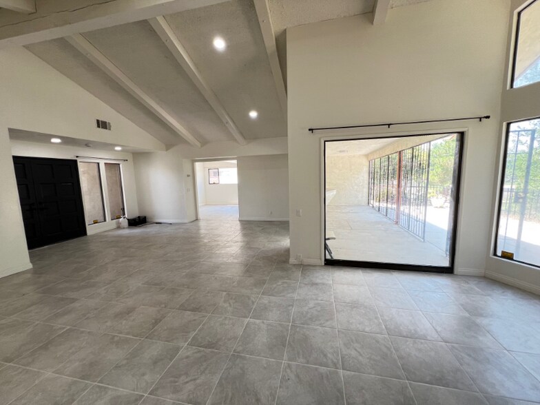 Building Photo - 13850 Dahlgren Dr