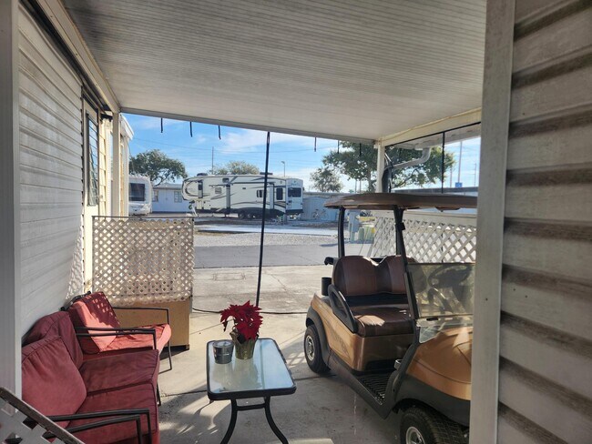 Building Photo - 2121 New Tampa Hwy