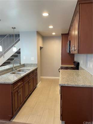 Building Photo - 139 Sinclair Ave