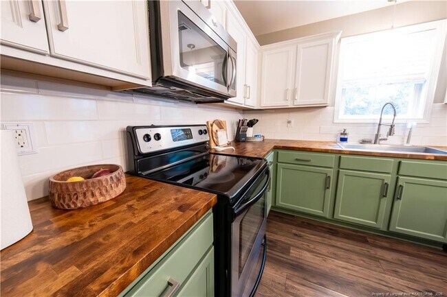 Building Photo - 622 Omaha Dr