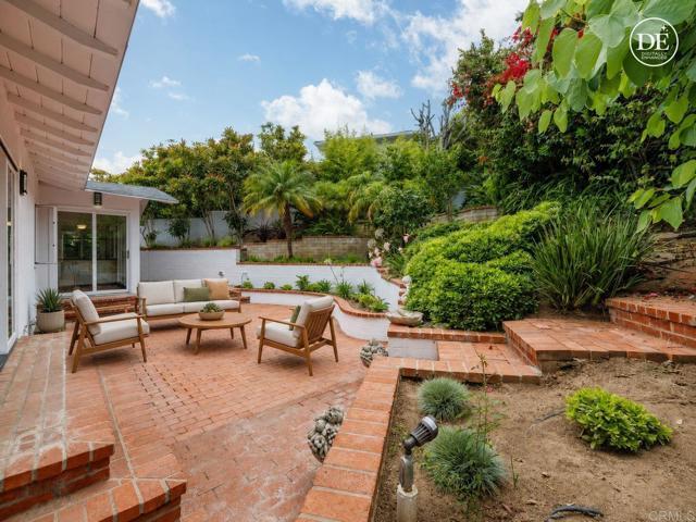 Building Photo - 7920 Avenida Alamar