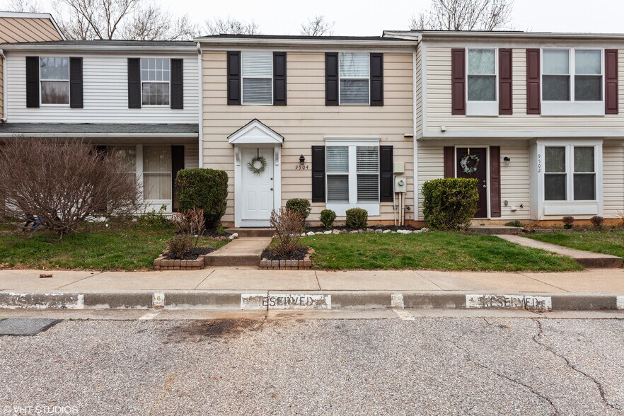 Front of house - 9504 Quarry Bridge Ct