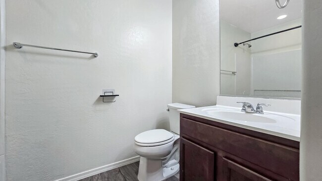 Building Photo - 1286 N 165th Dr