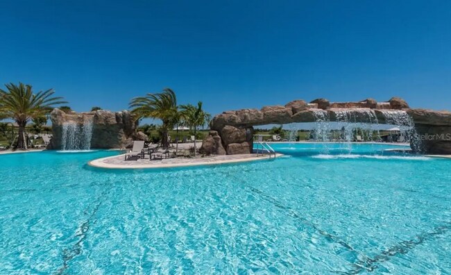 Main pool - 17006 Vardon Ter