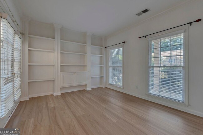 Building Photo - 3213 Juniper Dr