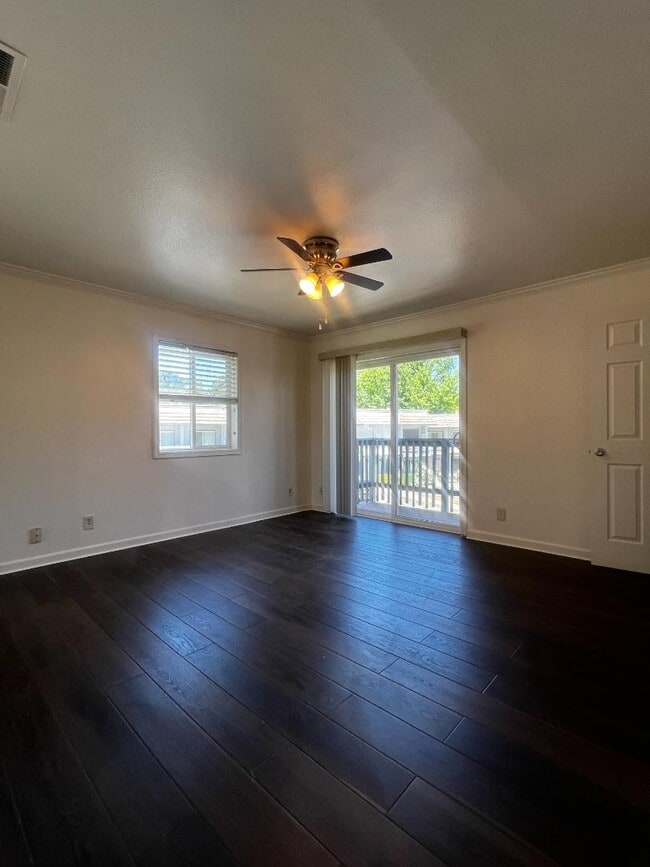 Building Photo - 2515 Merrychase Dr