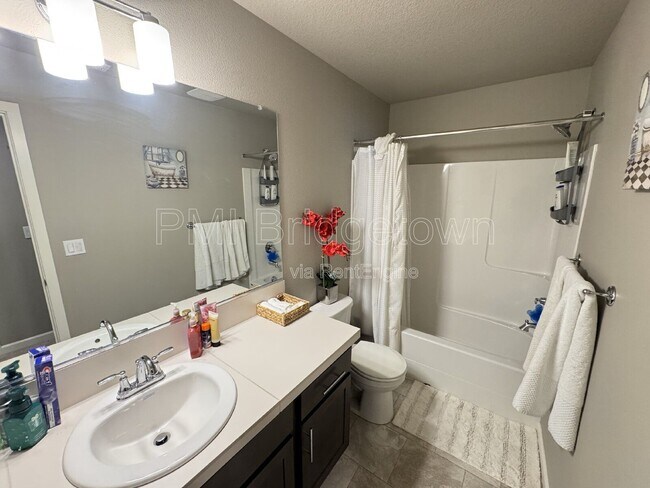Building Photo - 3715 SW 190th Ter