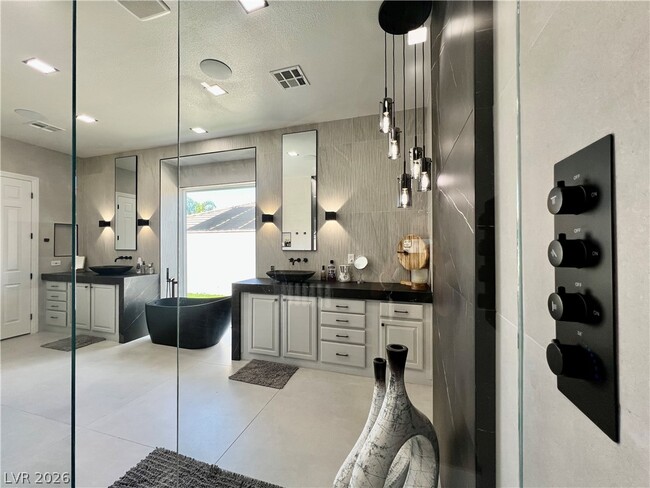 Building Photo - 11544 Bohemian Forest Ave