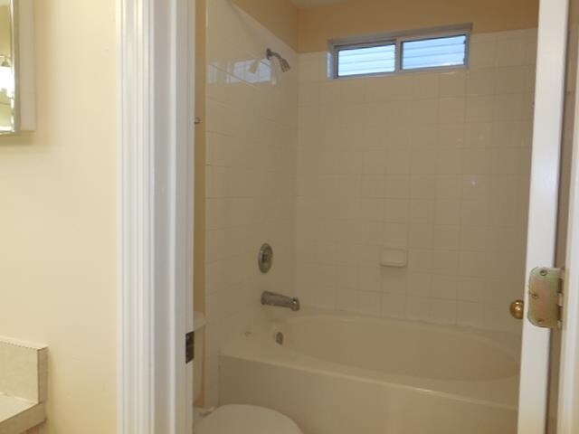 Building Photo - 2939 Royal Palm Way