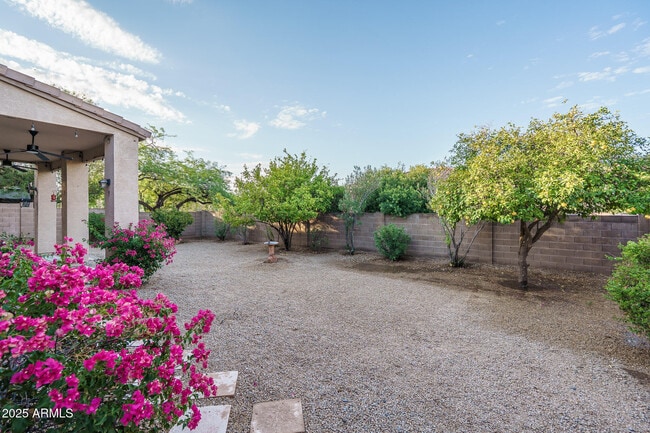 Building Photo - 4609 E Pinnacle Vista Dr