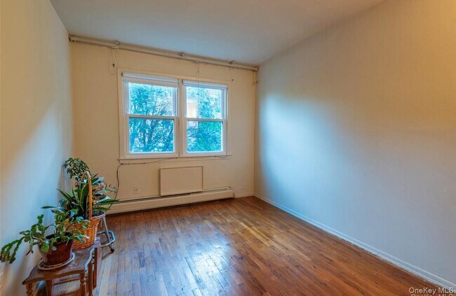 Building Photo - 18-16 Bell Blvd