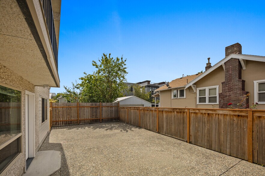 Building Photo - 2201 NW 64th St